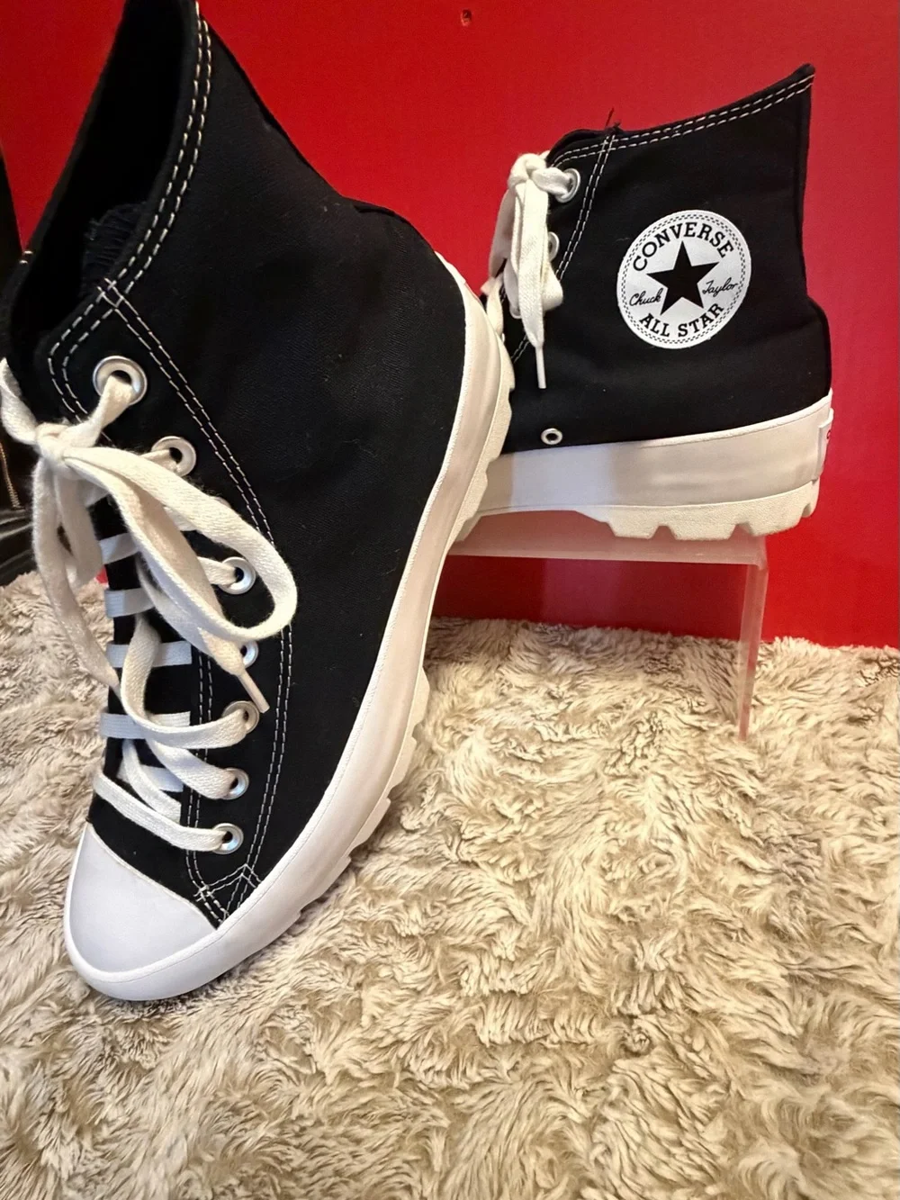 Converse Women’s Converse Chuck Taylor All Star Lugged High-Top Sneakers - Picture 6 of 6